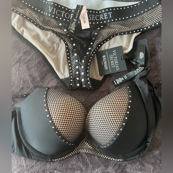 Belmain Victoria Secret
EXCLUSIVE RUNWAY - sold out! Bra and matching panty - Picture 2 of 5